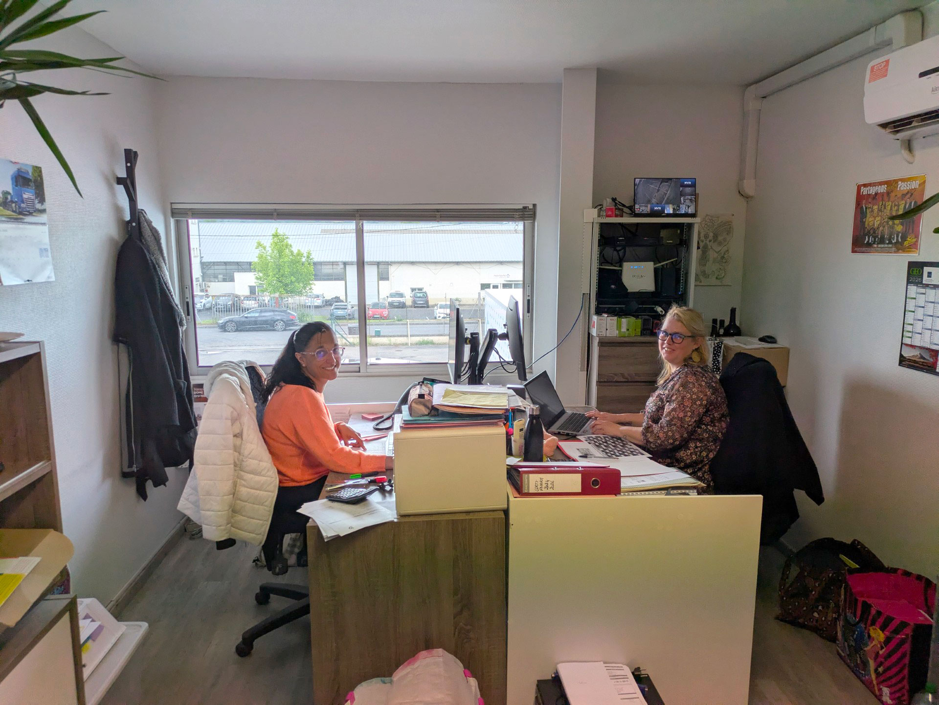 bureau Cournon - service Administratif